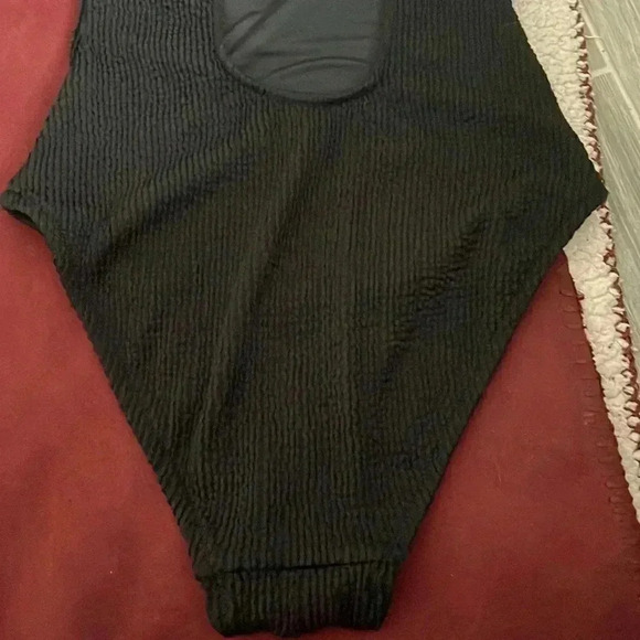 Madewell ribbed swimsuit - Picture 7 of 11